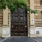 Caroline Rooms Rome